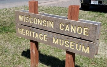 Wisconsin Canoe Heritage Museum: SIgn