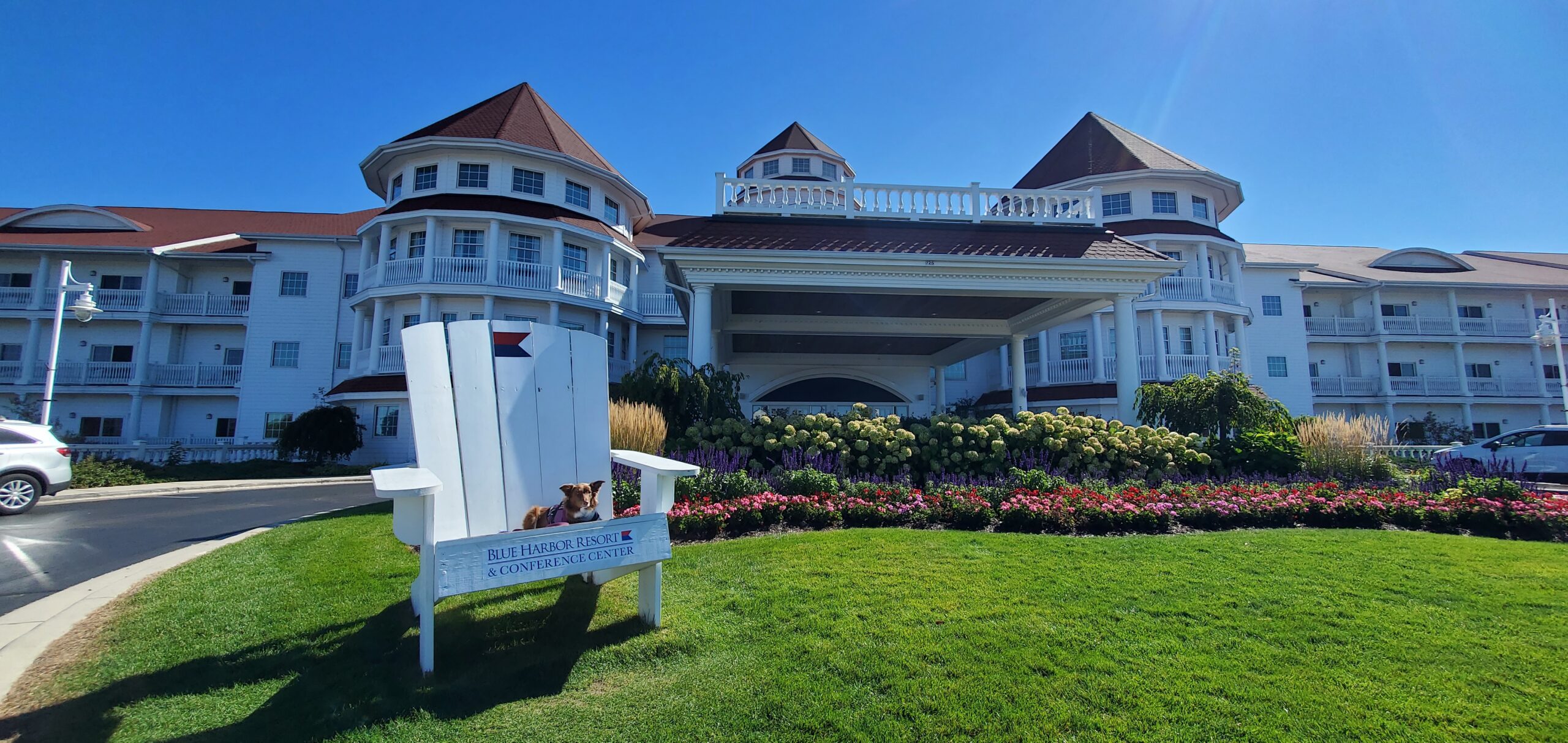 The big chair at the Blue Heron Resort