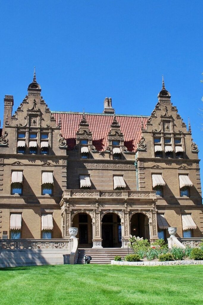 Haunted Houses in Wisconsin Pabst Mansion