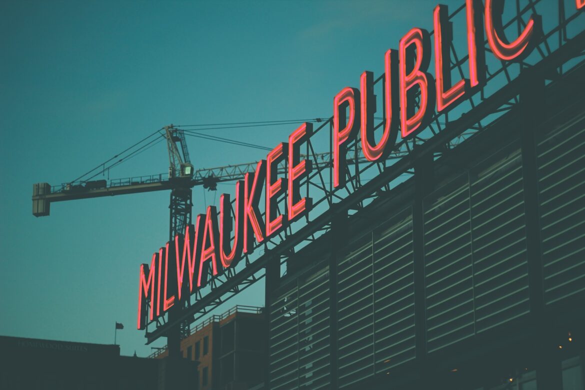 Historic Landmarks of Milwaukee: A Walking Tour