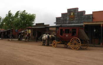 Roadside Attractions in Arizona Featured Image