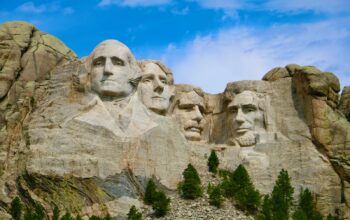Roadside Attractions in South Dakota Featured Image