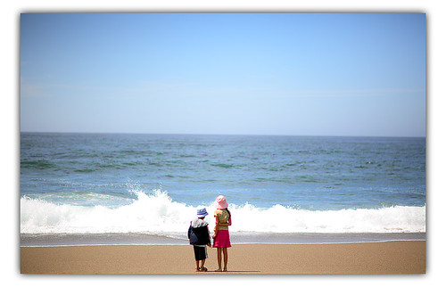 Tips for Keeping Your Kids Safe on the Beach This Summer