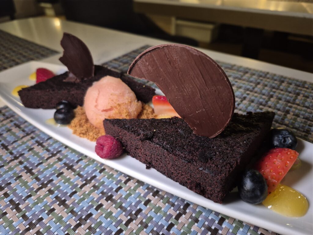 9 Must-Try Foodie Finds in Happy Valley, Pennsylvania: Where to Eat, Sip, and Savor Featured Image