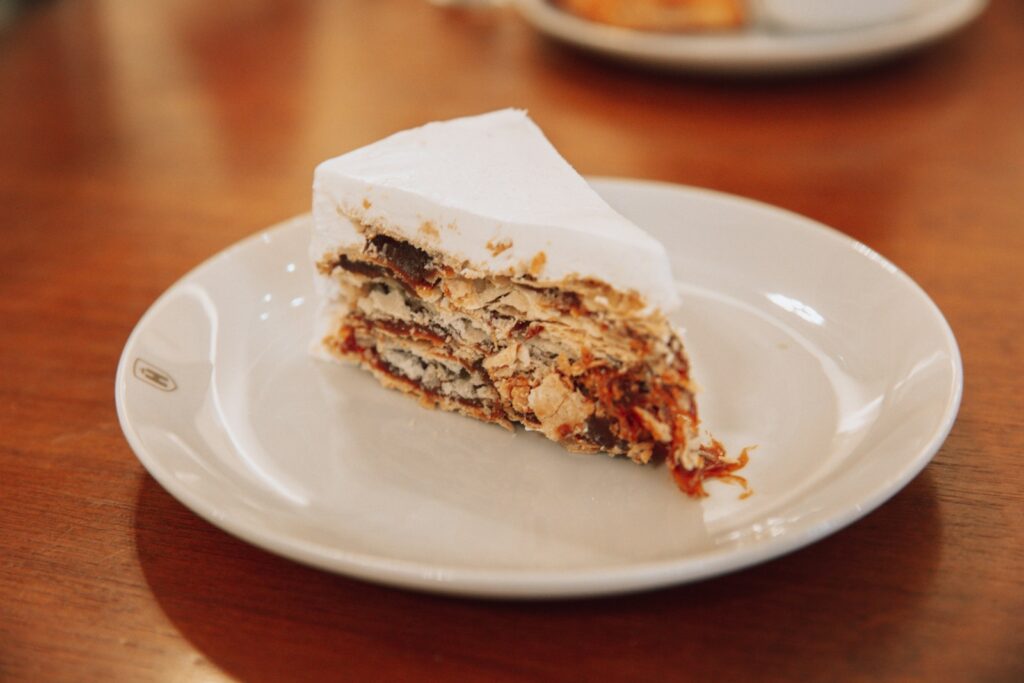 Diners are known for their pie
