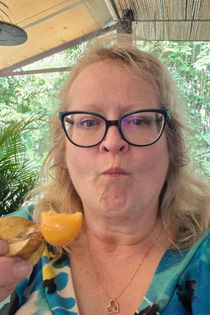 Colombia Has 450 Kinds of Fruit, and I Tried as Many as I Could experiencing a new food make us realize how much we limit ourselves
